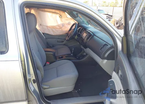 2015 Toyota Tacoma Prerunner V6 z USA, uszkodzony, nr VIN 5TFJU4GN2FX079530